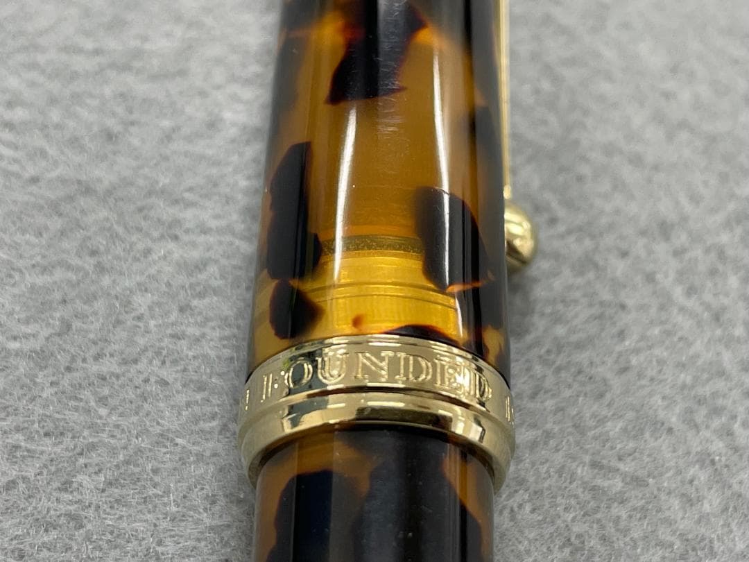 【廃盤品】SAILOR セーラーFOUNDED 1911 べっ甲柄 万年筆