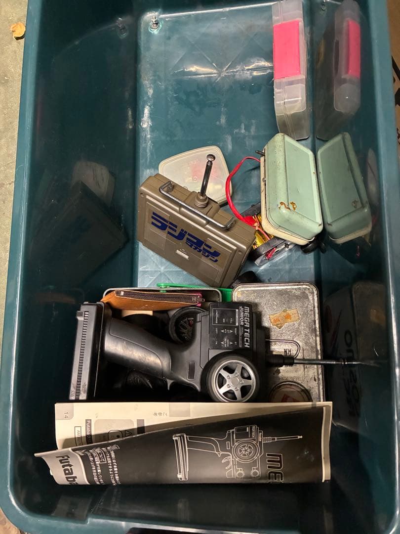 ガソリンエンジン ラジコンカー 2ボディ付き