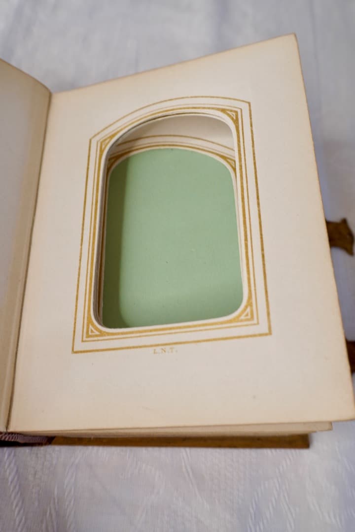 フランス アンティーク 革製アルバム 真鍮装飾 19世紀