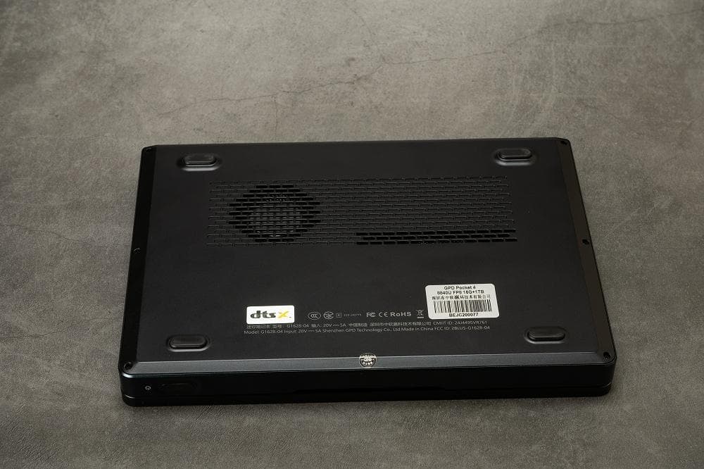 GPD Pocket 4 Ryzen7 8840U/16GB/1TB(ケース付)