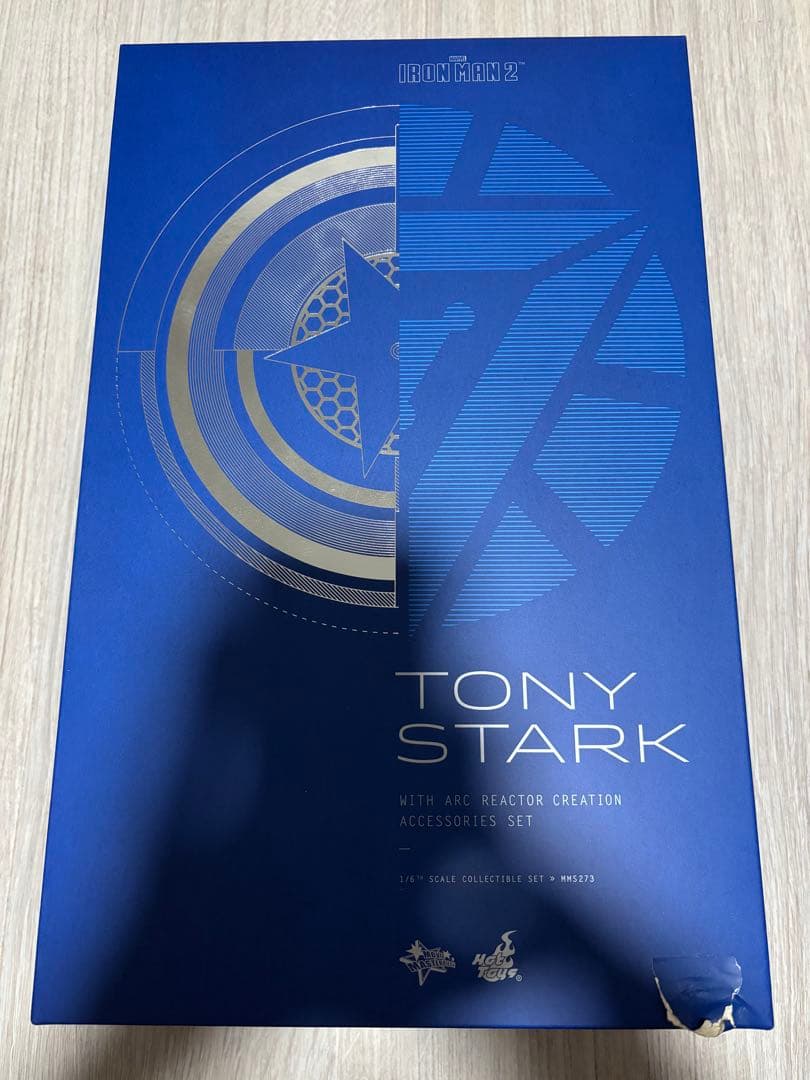 1/6 アイアンマン2 ホットトイズ　トニー・スターク アークリアクター開発版