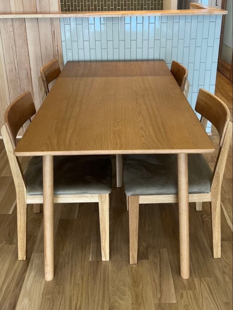【4/23まで！直接引き取り希望】天然木ダイニングテーブル　イス4脚　セット