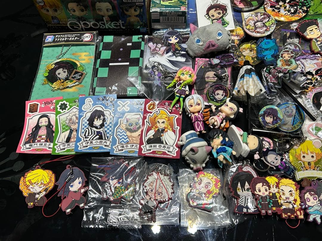 レア　鬼滅の刃 グッズ　まとめ売り　フィギュア　アクリルキーホルダー　缶バッジ