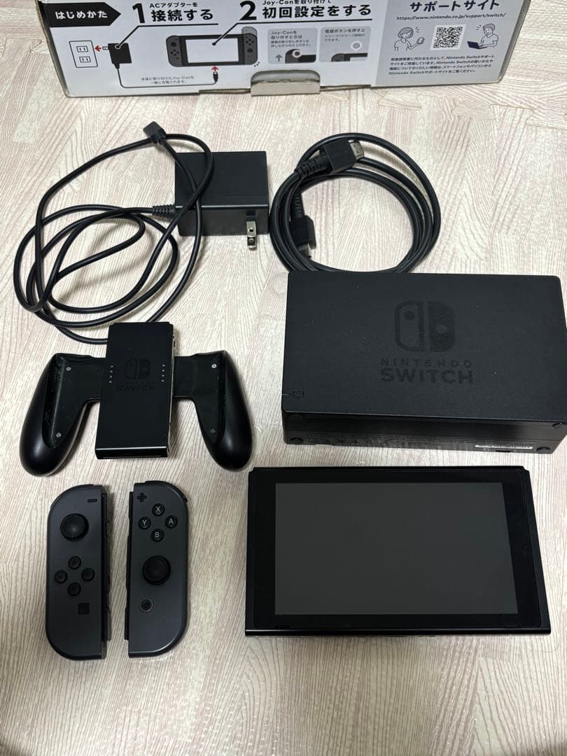 Nintendo Switch本体（Joy-Conストラップ不足）