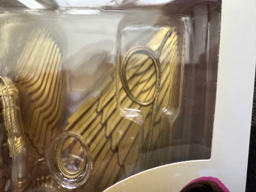 MAFEX WW84 ワンダーウーマン (Golden Armor Ver.)