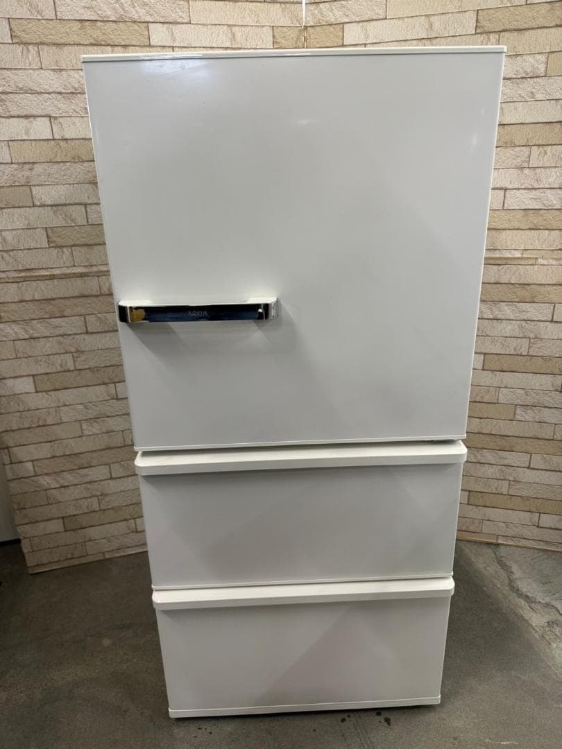 大阪送料無料★3か月保障付★冷蔵庫★2021年★AQR-SV24K(W)★R10