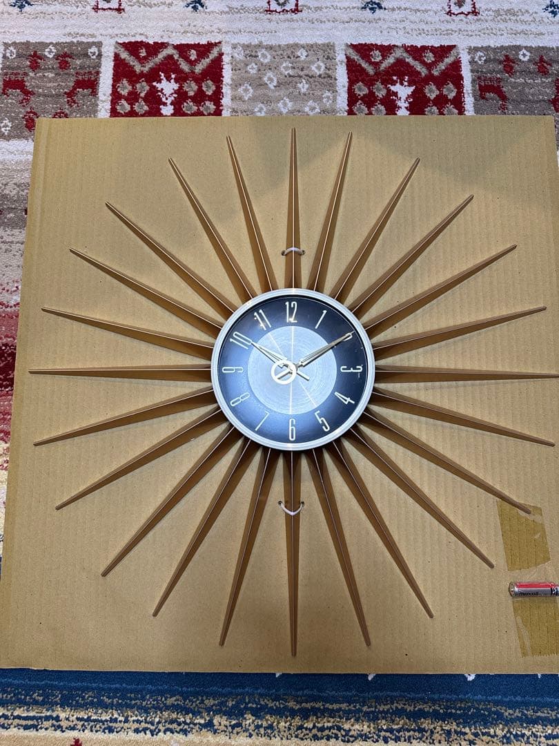 Emits Time サンバーストデザイン 壁掛け時計