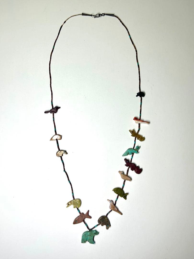 ZUNI族 フェティッシュネックレス 天然石 アニマル インディアンジュエリー