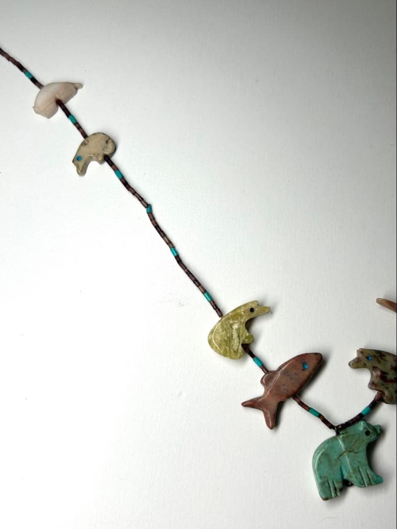 ZUNI族 フェティッシュネックレス 天然石 アニマル インディアンジュエリー