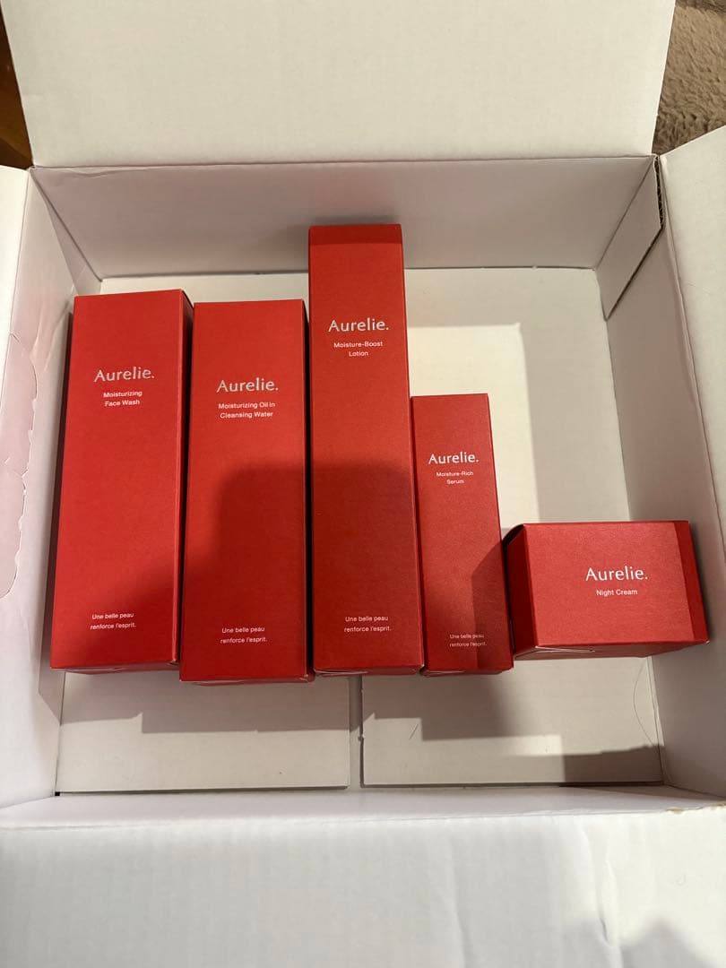 Aurelieプレミアム集中ケア 5点セット とナイトクリーム1点