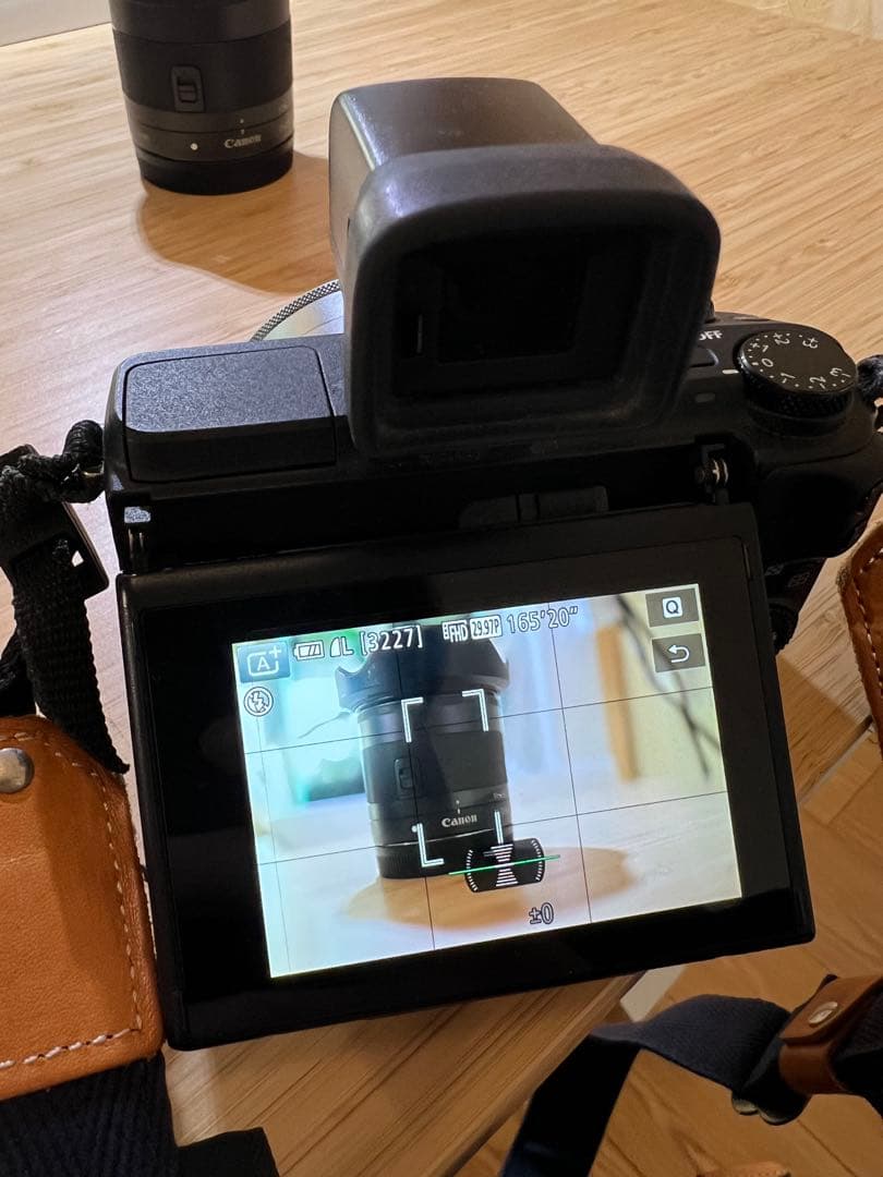 Canon EOS M3 ダブルレンズ、超広角レンズ、電子ビューファインダー付き