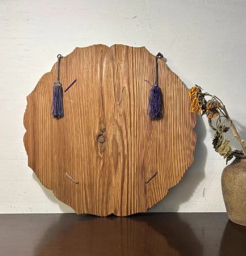 木製の額縁一枚