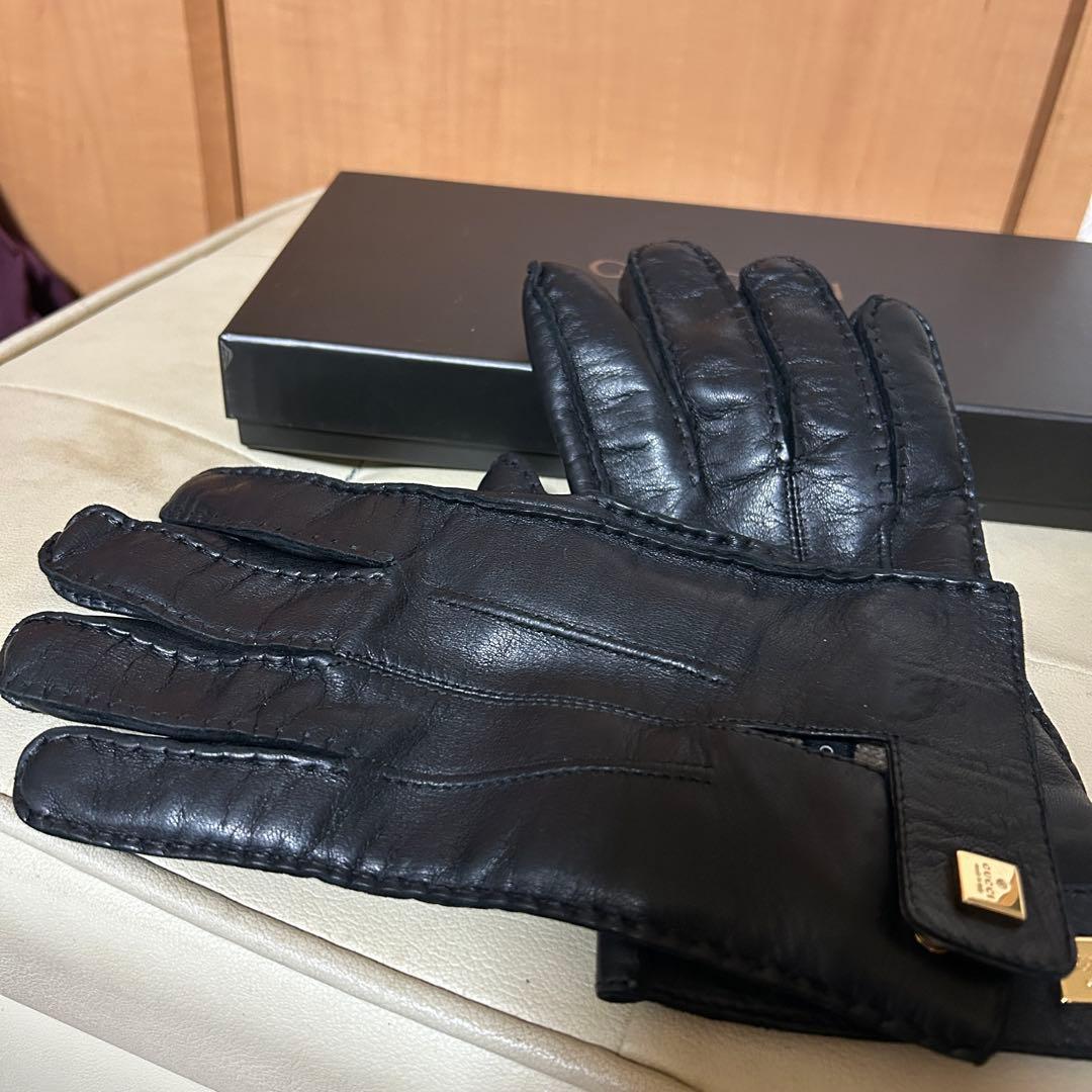 GUCCI ロゴプレートレザーグローブ 革手袋 ブラック