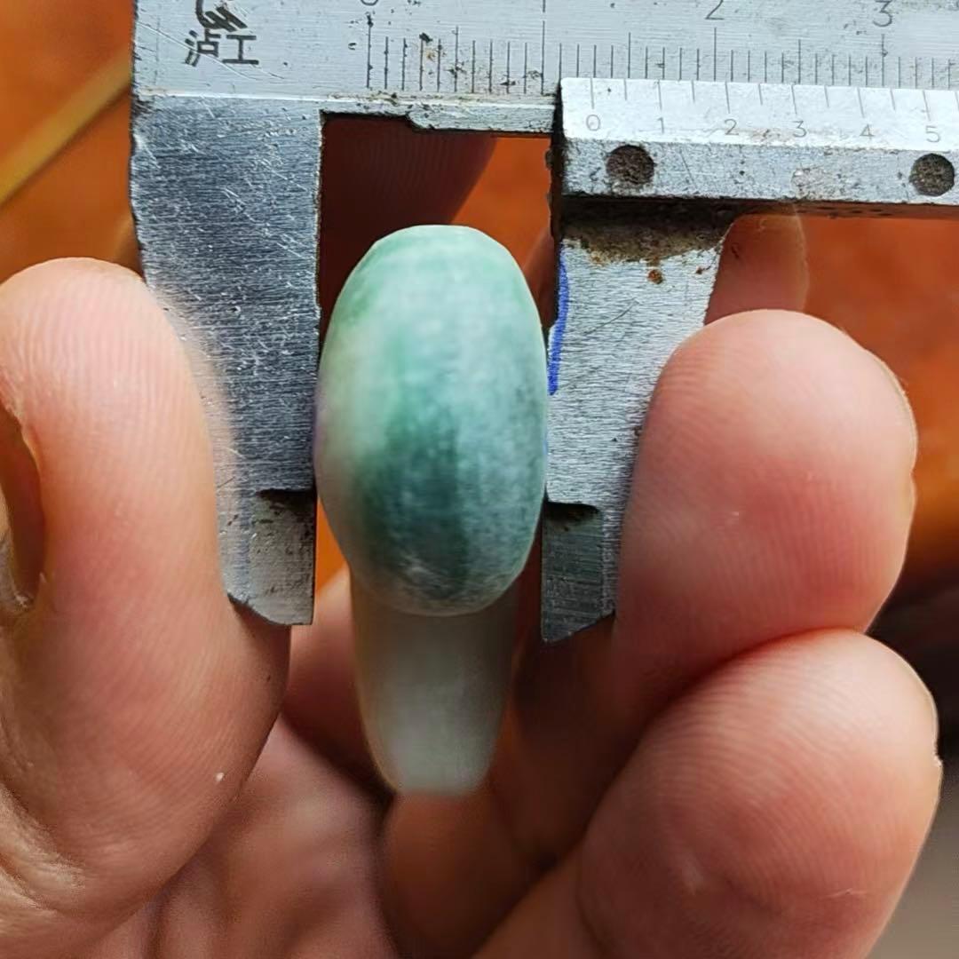 【オーダー品】勾玉2種類　青瑪瑙と翡翠