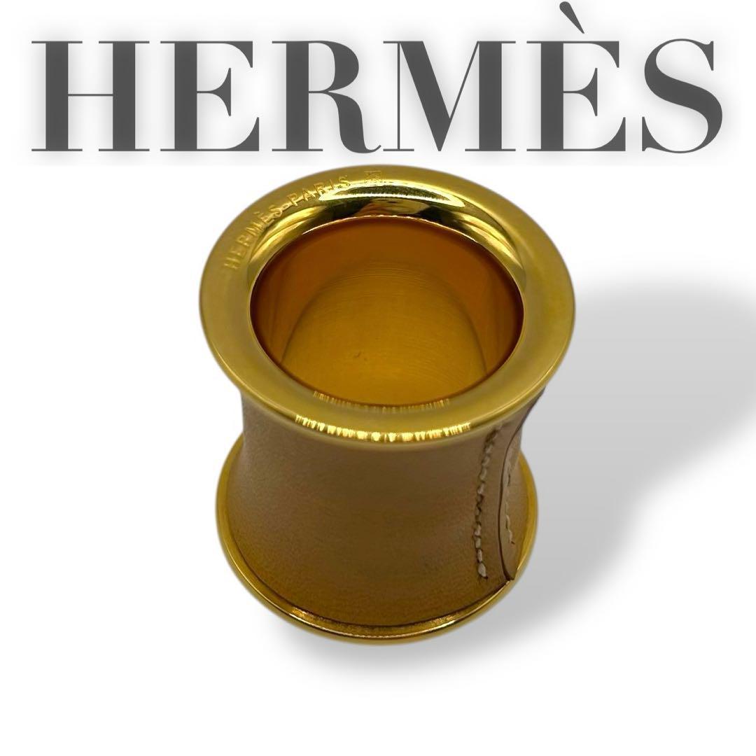 エルメス シリンダー スカーフリング 筒型 レザー巻き