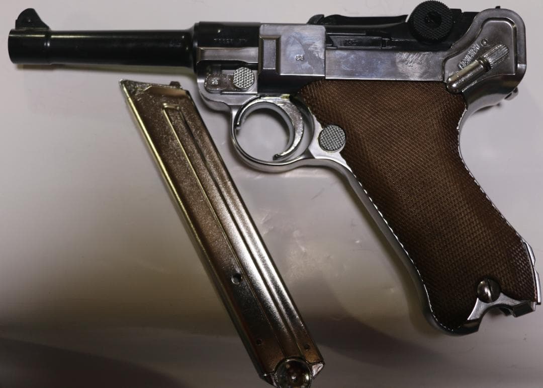 MGC製ABS樹脂モデルガン ルガー Ｐ－０８フレームシルバー　　SPG合法品