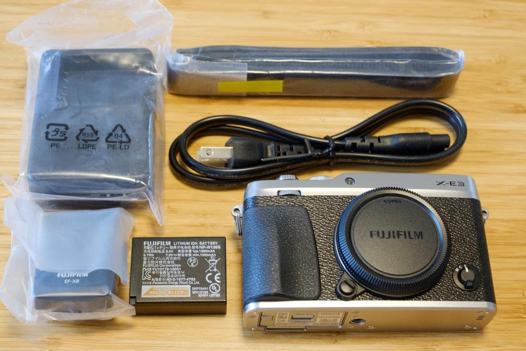 【e1さん専用】Fujifilm X-E3 シルバー 本体と付属品