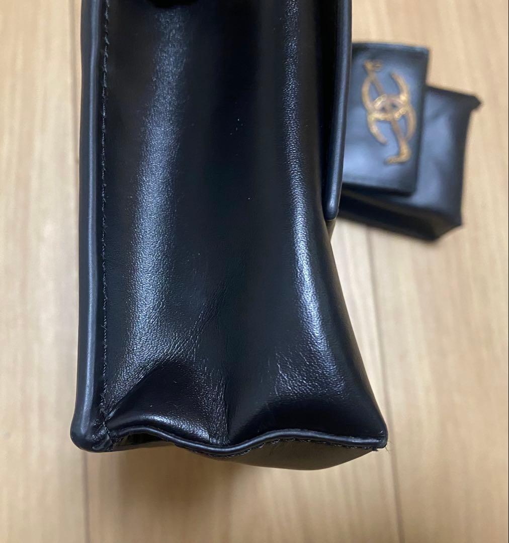 イアパピヨネ　レザー　ミニショルダー　ホース モチーフ　馬　ブラック　チャーム付