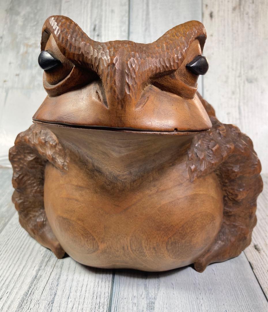 時代物【丹山 作】細密彫刻 一刀彫 木彫　蛙