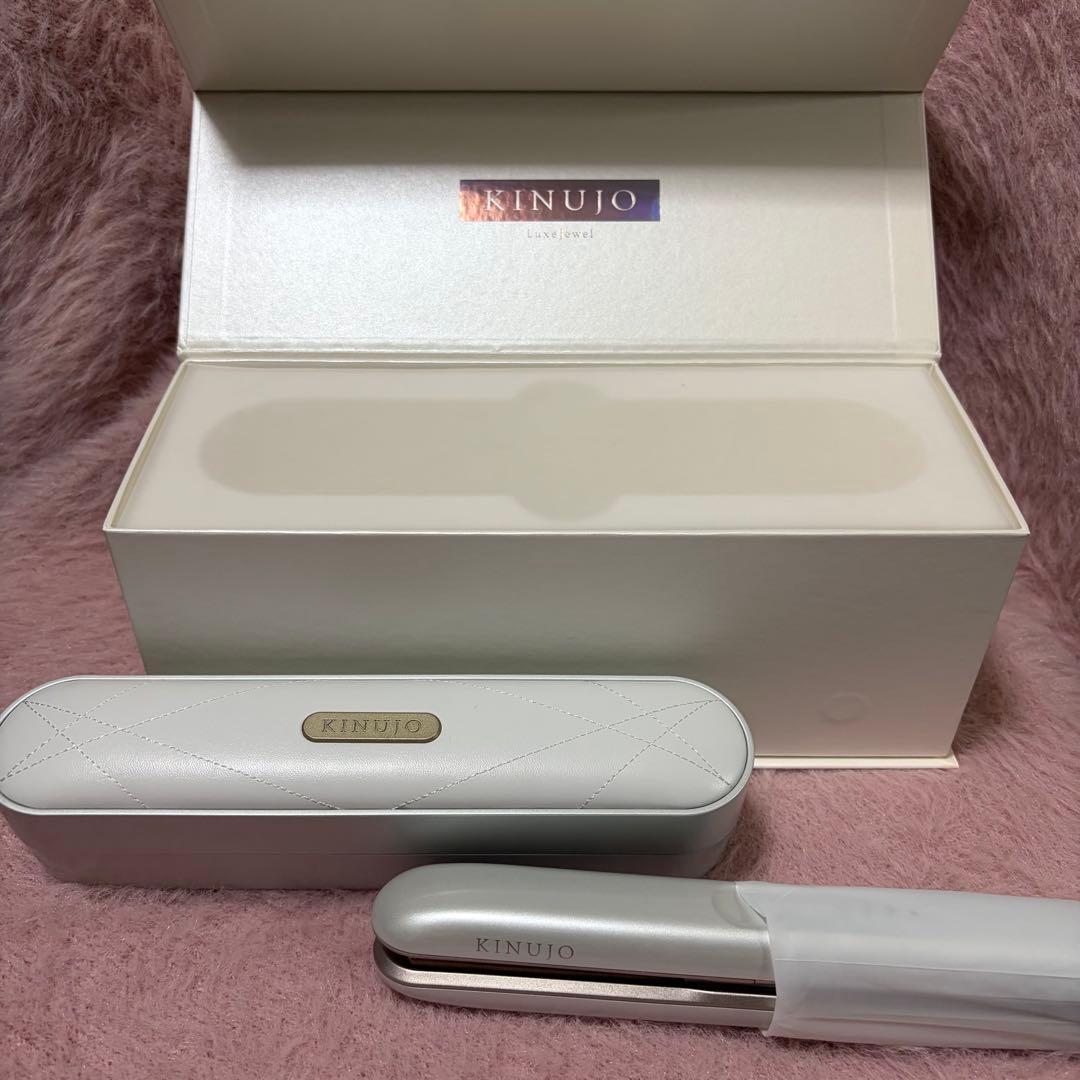 KINUJO コードレスストレートヘアアイロン 専用ケース付き