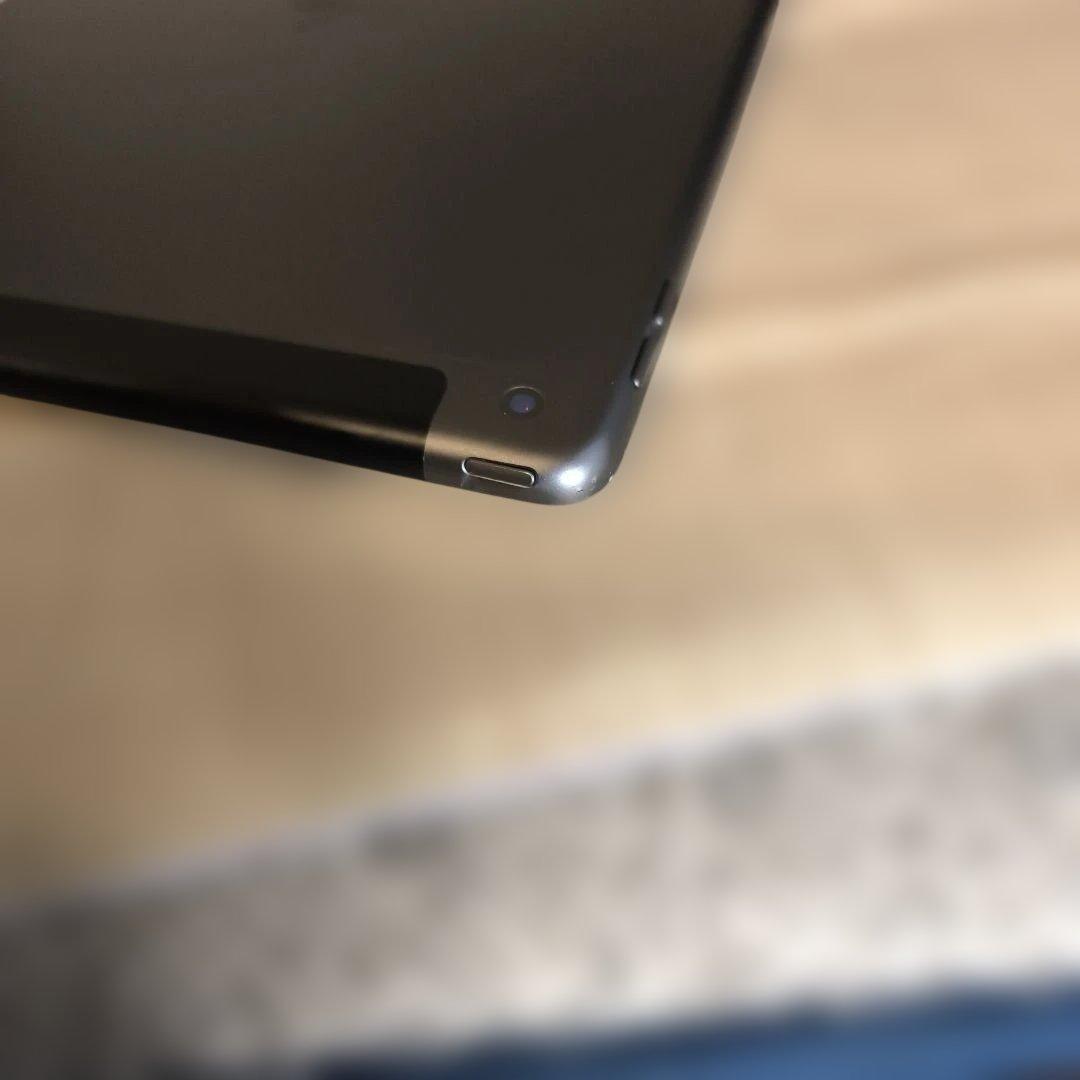 第8世代 32GB セルラーモデル 32GBスペースグレ85％