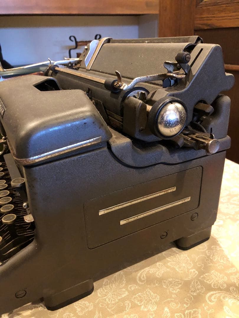 希少品❗️イギリス製　インペリアル　タイプライター　モデル60 アンティーク