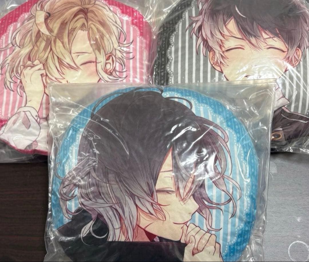DIABOLIK LOVERS クッション　コウ・ルキ・シュウ・アズサ・レイジ