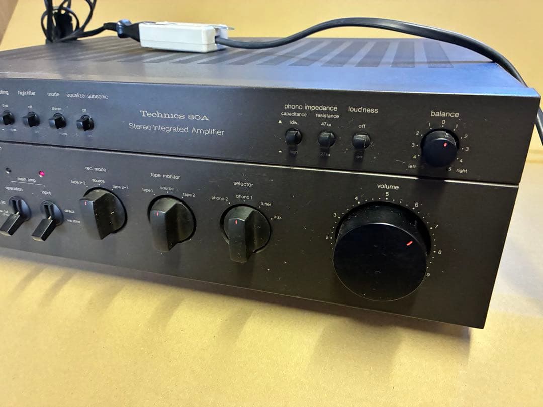 TechnicsプリメインアンプSU-8080 ジャンク