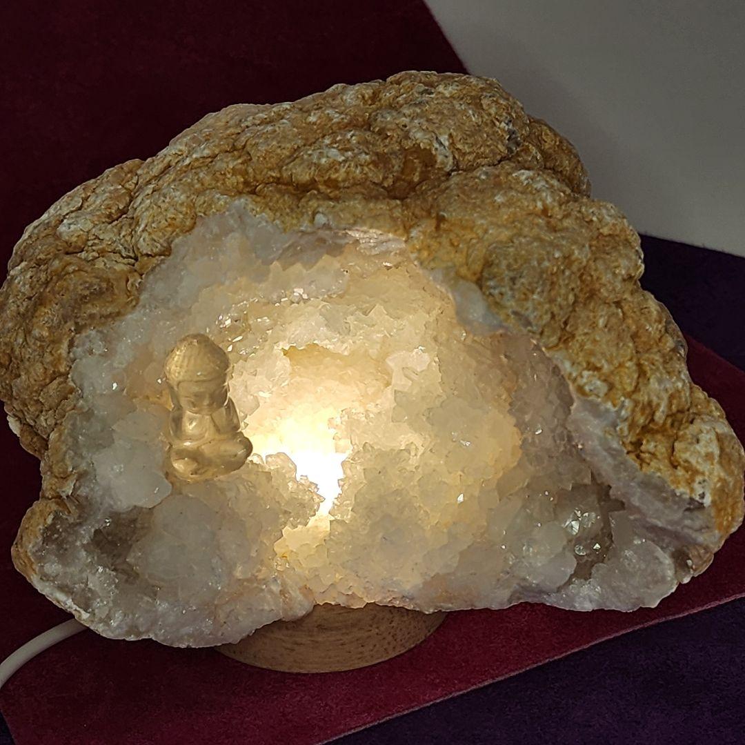水晶ジオード ミニ大仏様付 ライト付