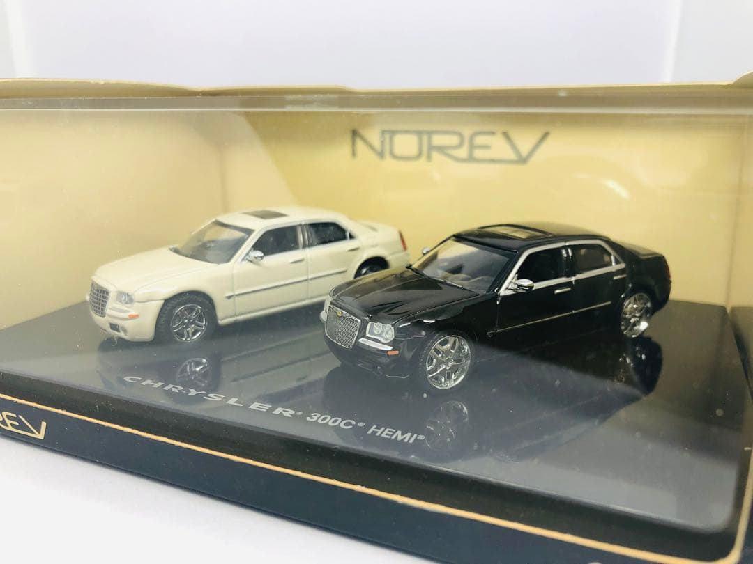 1/64 ノレブ クライスラー 300C