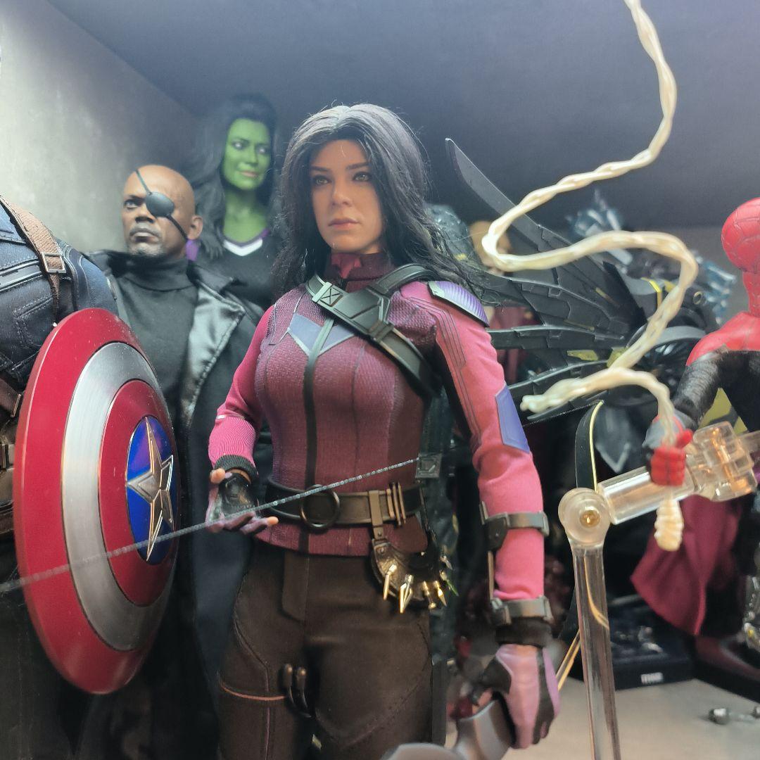 ホットトイズ　ホークアイ　ケイトビショップ　カスタマイズ品