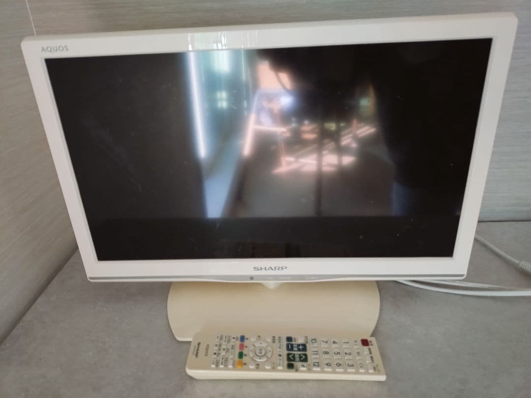シャープAQUOS 液晶テレビ アクオス ＴＶ本体リモコン付LC-19K20