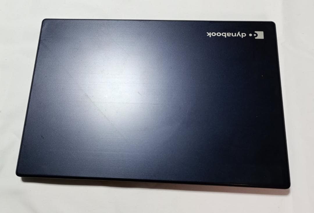 【美品】Dynabook 超軽量779g 8世代 i5/8G/256G オフィス