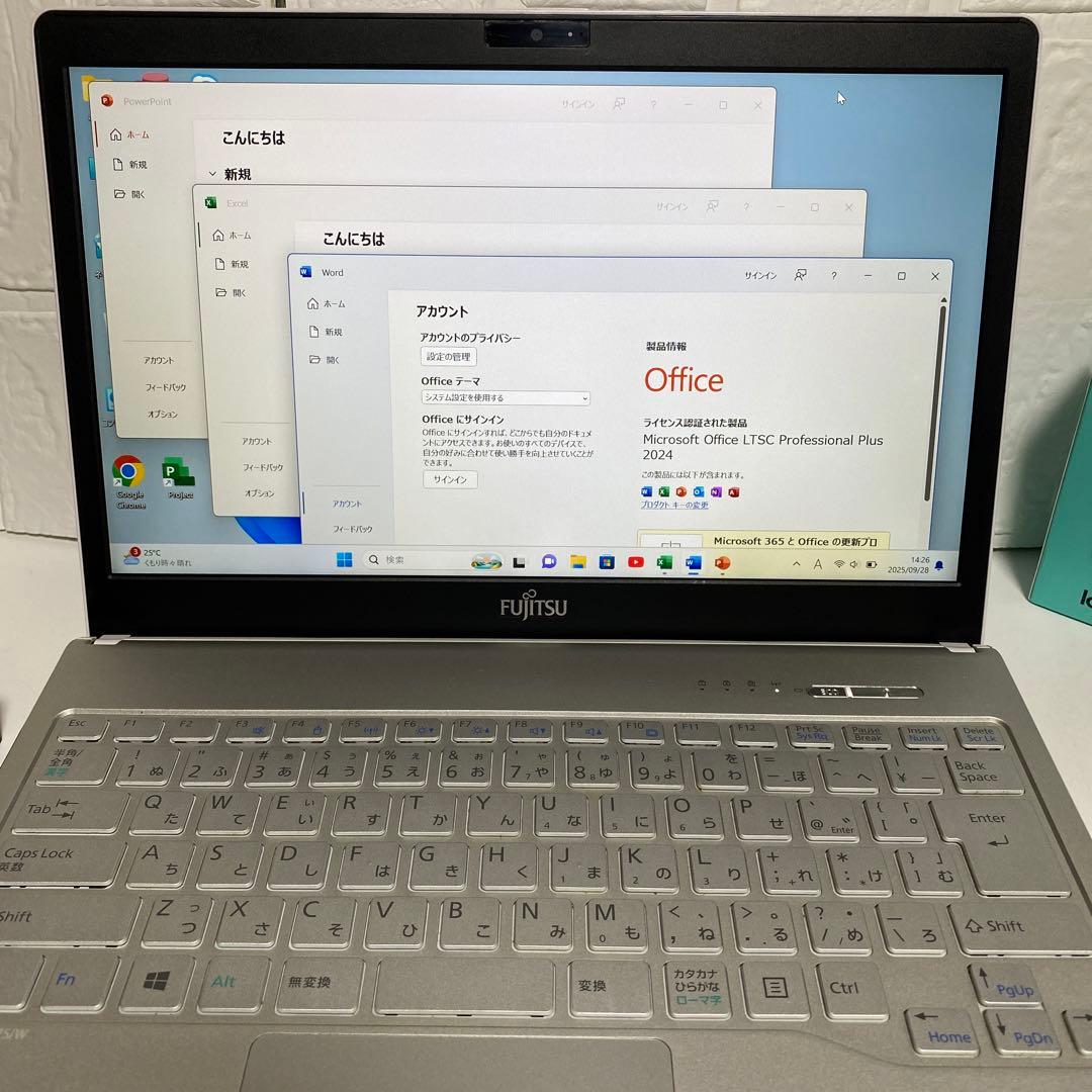 Windows11オフィス入り　Corei5 FHD SSD 256GB 富士通