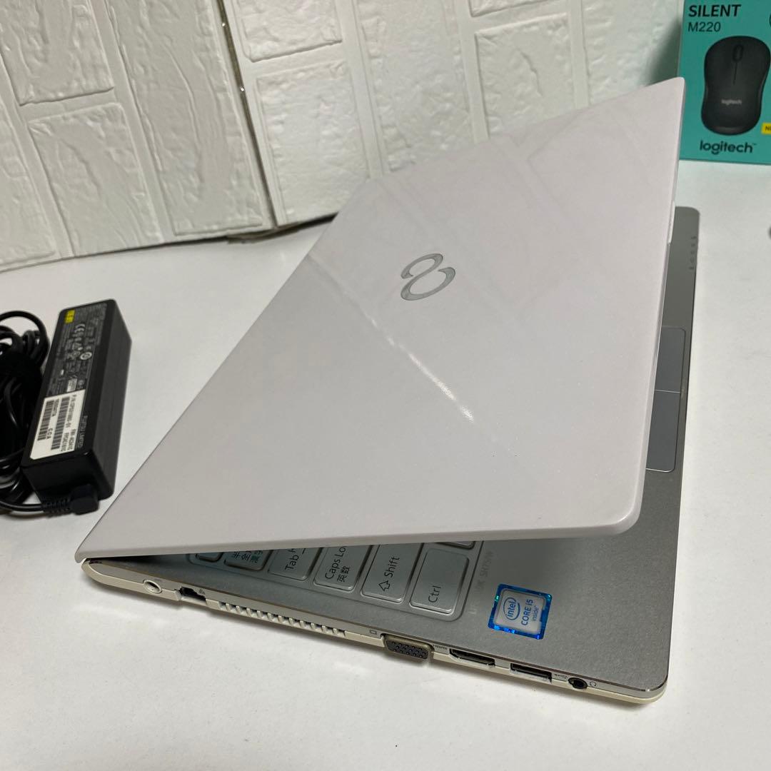 Windows11オフィス入り　Corei5 FHD SSD 256GB 富士通