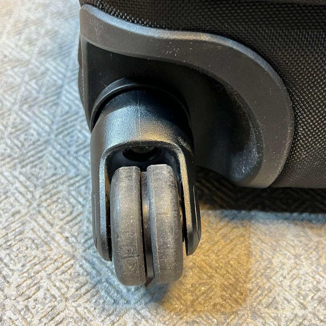 F868\"　ワケアリ品　TUMI デラックス・4ウィール・ラップトップ・ケース