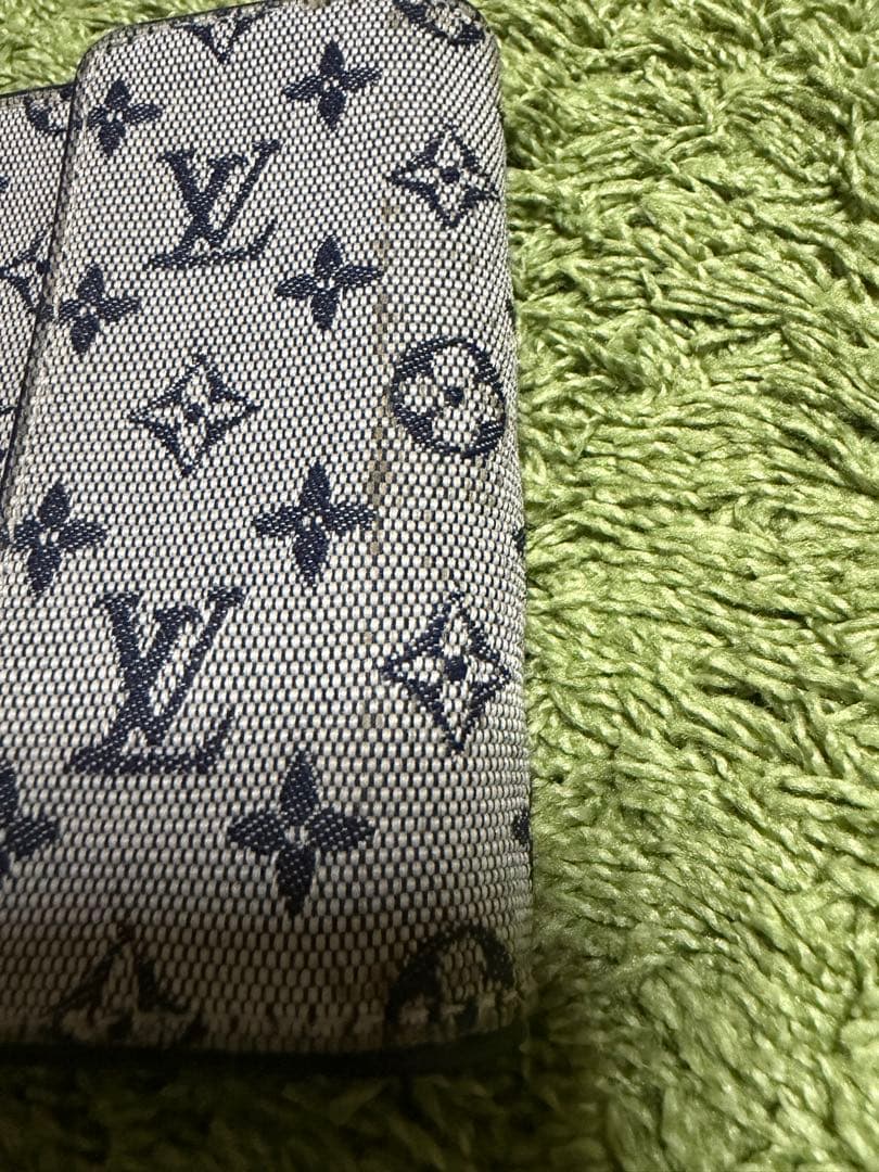 ルイヴィトンモノグラム・ウォレット 使用回数少ない　多少の汚れあり