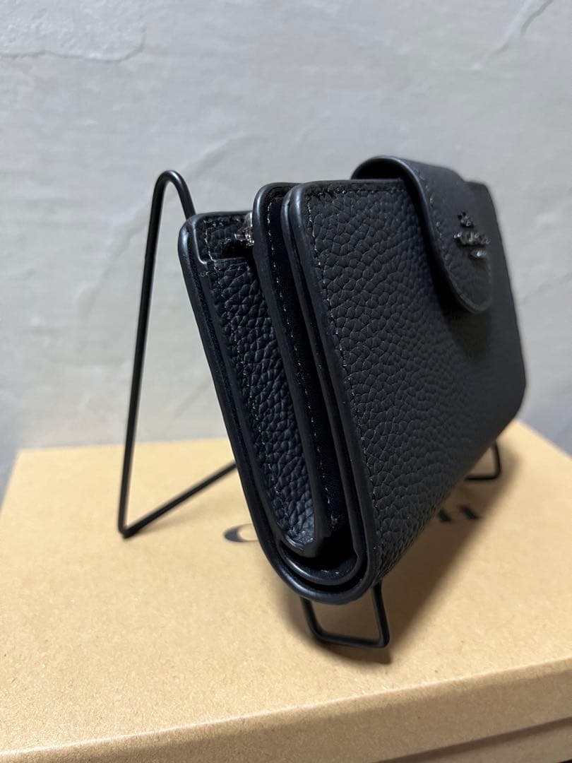 ✨️新品未使用✨COACH ブラック レザー 二つ折り財布