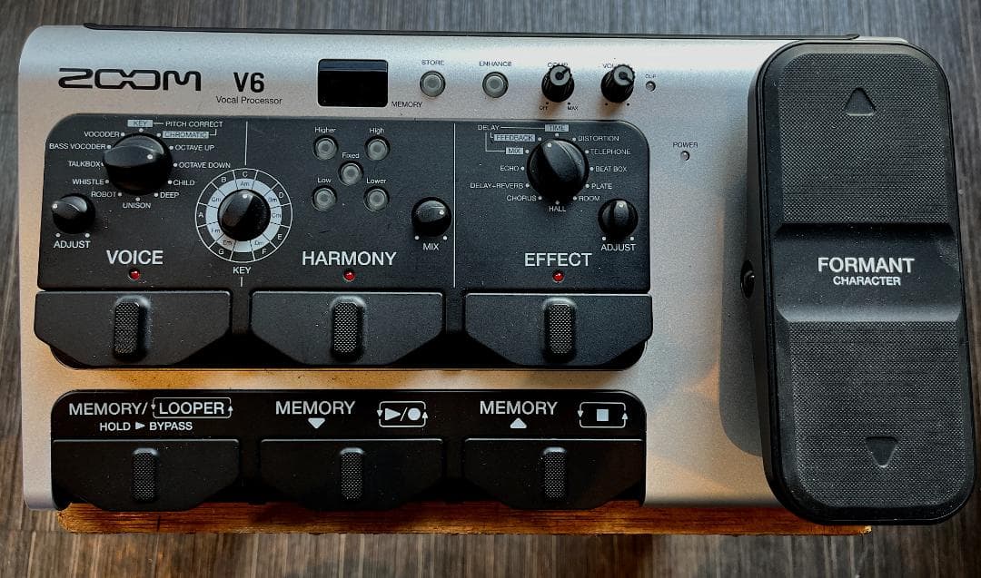 ボーカルエフェクター　ZOOM V6 Vocal Processor