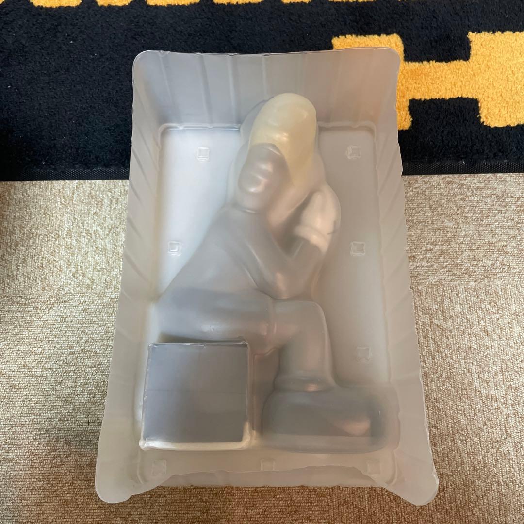 KAWS COMPANION PASSING THROUGH グレー