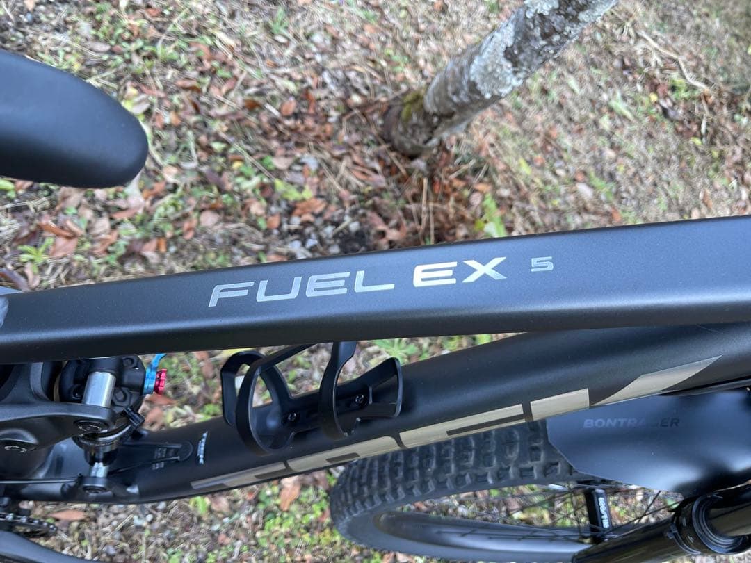 みい　TREK 「トレック」Fuel EX 5 フルサスマウンテンバイク