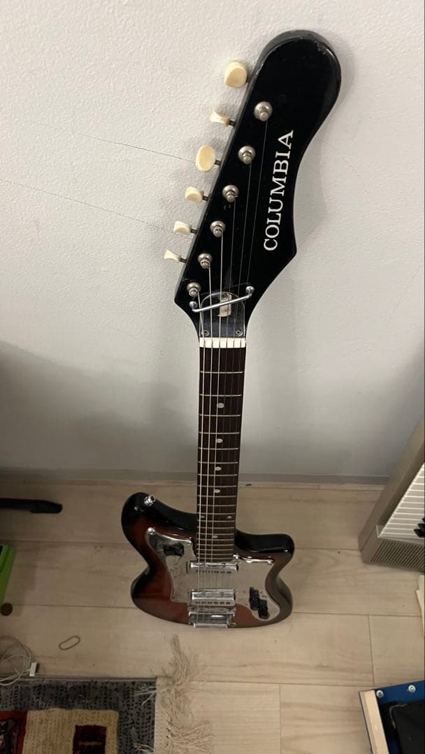COLUMBIA エレキギター ブラウン/ブラック　ビザール　コロンビア
