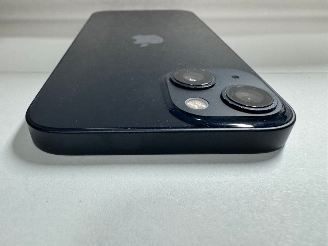 iPhone 13 128GB ミッドナイト　最大バッテリー83%