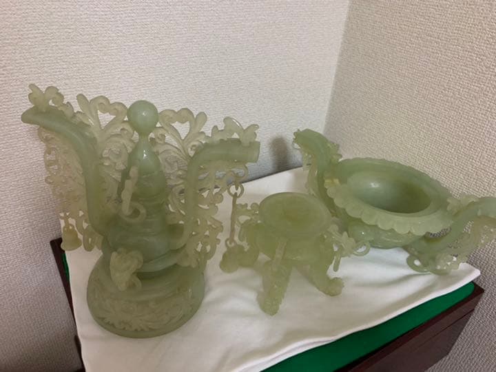 工芸品　玉の彫刻　香炉