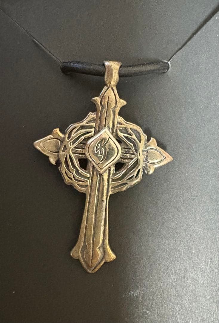 氷室京介　KYOSUKE HIMURO LAST GIGS クロスペンダント