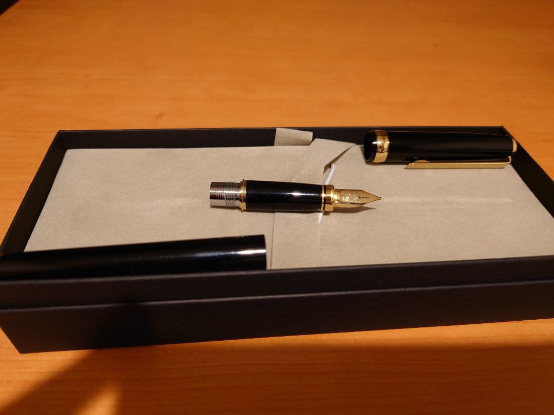 未使用　廃盤　プラチナ万年筆　ペン先 18K 中字　万年筆　美巧　ブラック
