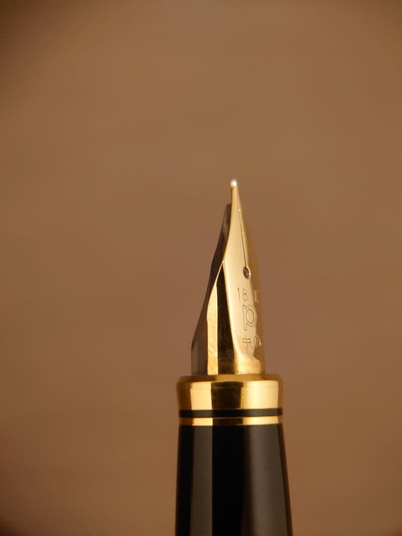 未使用　廃盤　プラチナ万年筆　ペン先 18K 中字　万年筆　美巧　ブラック