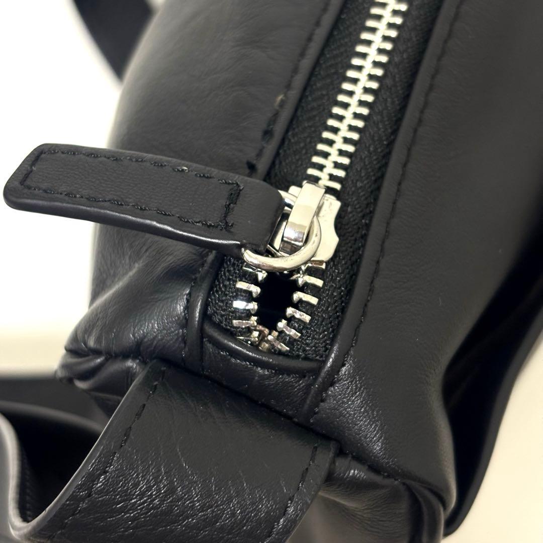 イアパピヨネ スワローマチショルダーバッグブラック