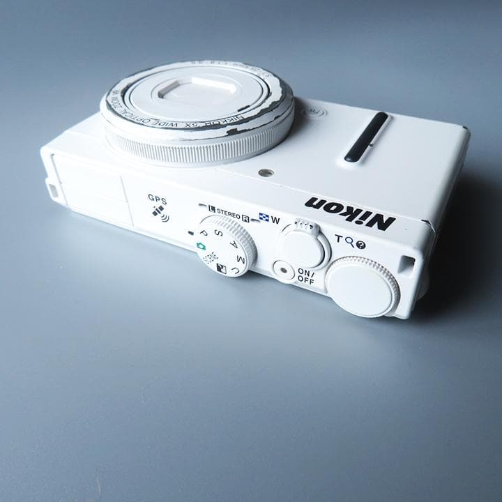Nikon COOLPIX P330 ニコン クールピクス ホワイト コンデジ