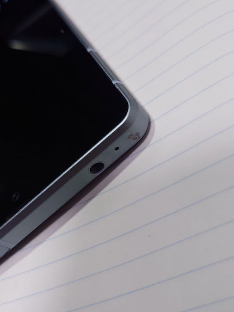 スマートフォン本体 SHARP docomo AQUOS R8 SH-52D